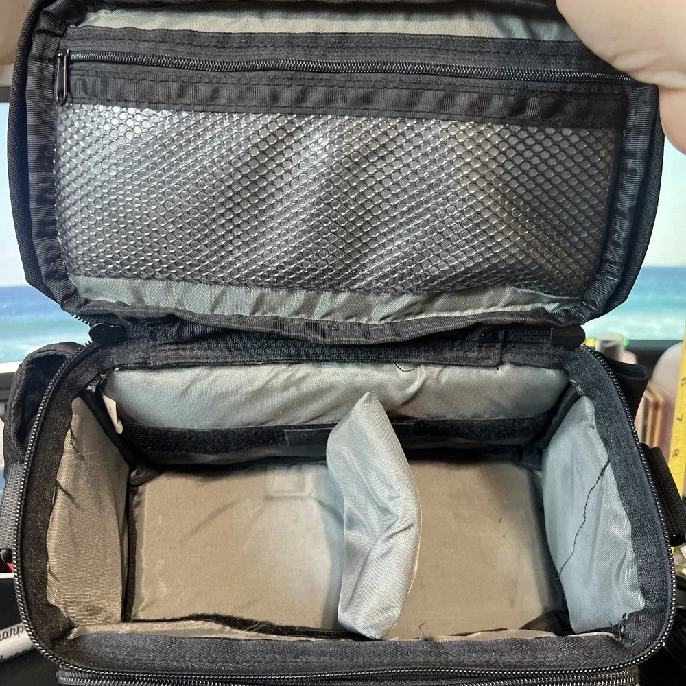 Tamrac Camera Bag Made In USA‎  Black Shoulder Strap And Dividers Pouch video
